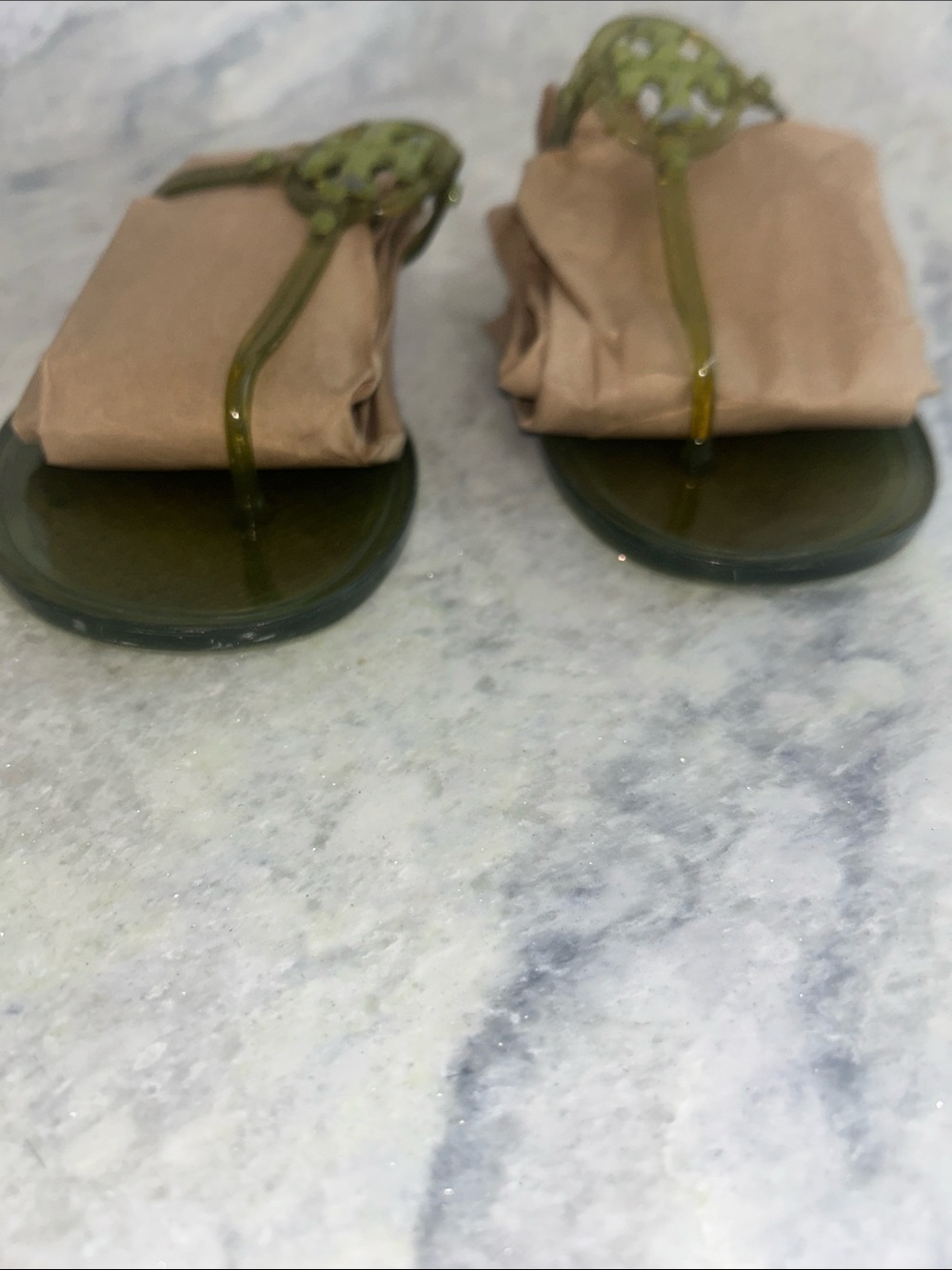 Tory Burch Green Jelly Logo Thong Sandals - Picture 3 of 6